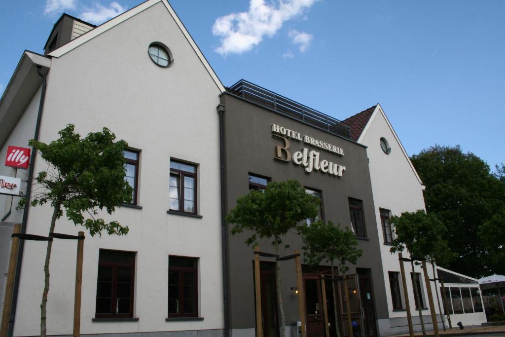 Hotel Belfleur Houthalen-Helchteren Bagian luar foto