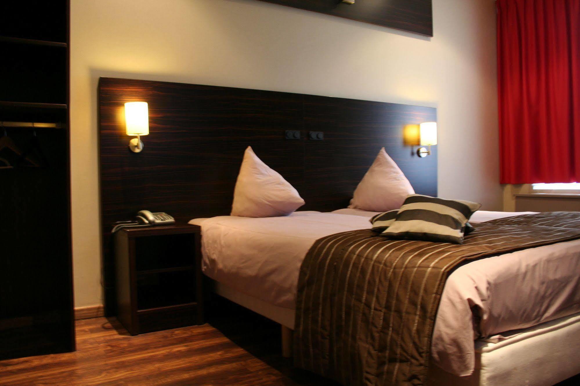 Hotel Belfleur Houthalen-Helchteren Bagian luar foto